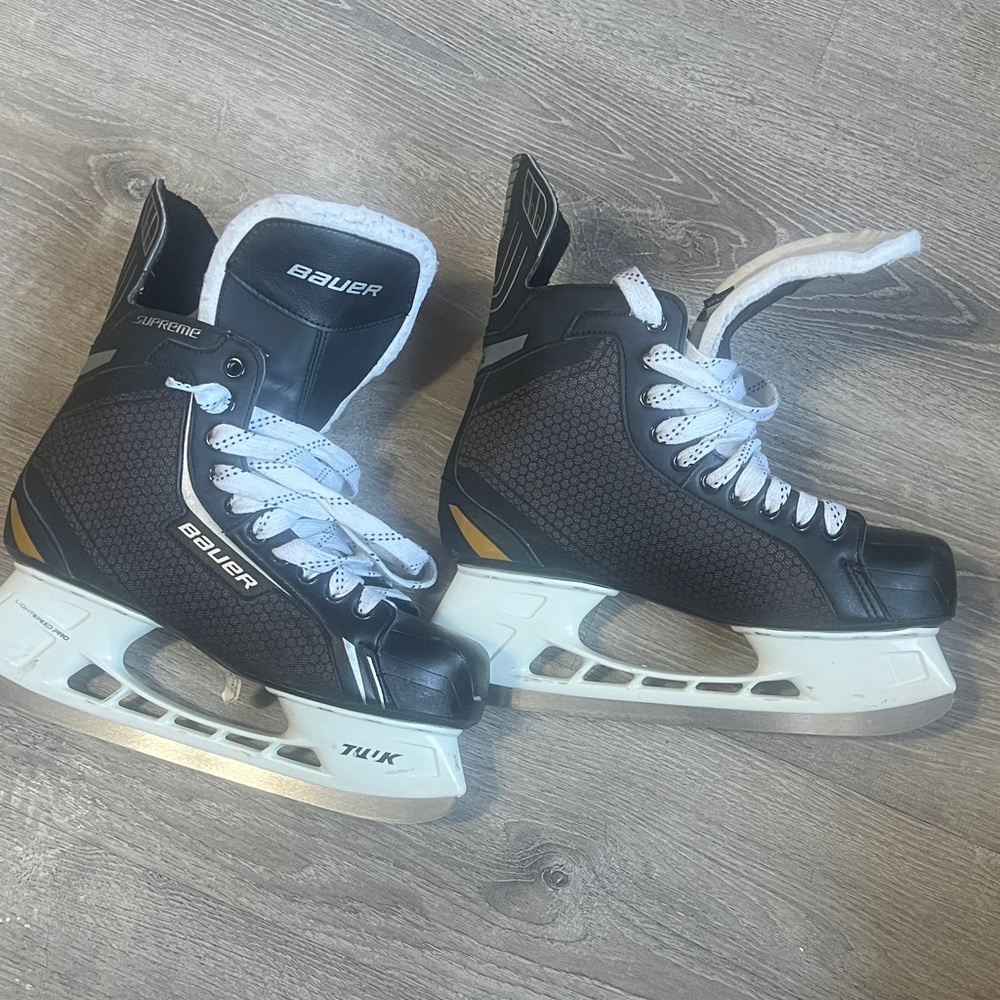 Bauer Black and White Men's Hockey Skates